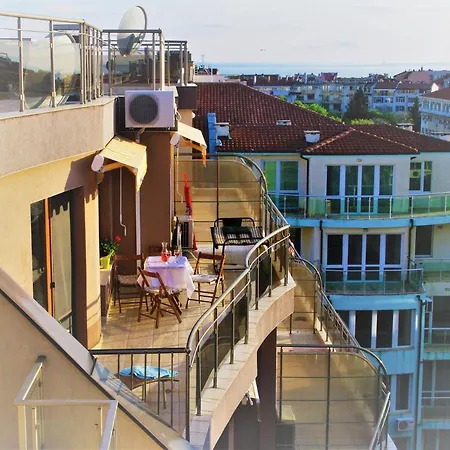 Big Terrace With A Seaview Apartmán *